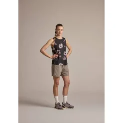 MalojaOniipaM. - Short running femme